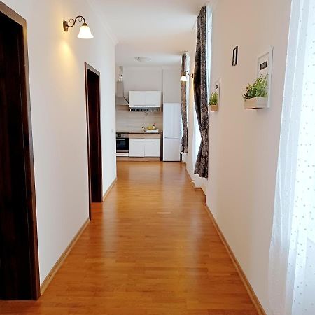 Apartment Hlavni マリアーンスケー・ラーズニェ エクステリア 写真