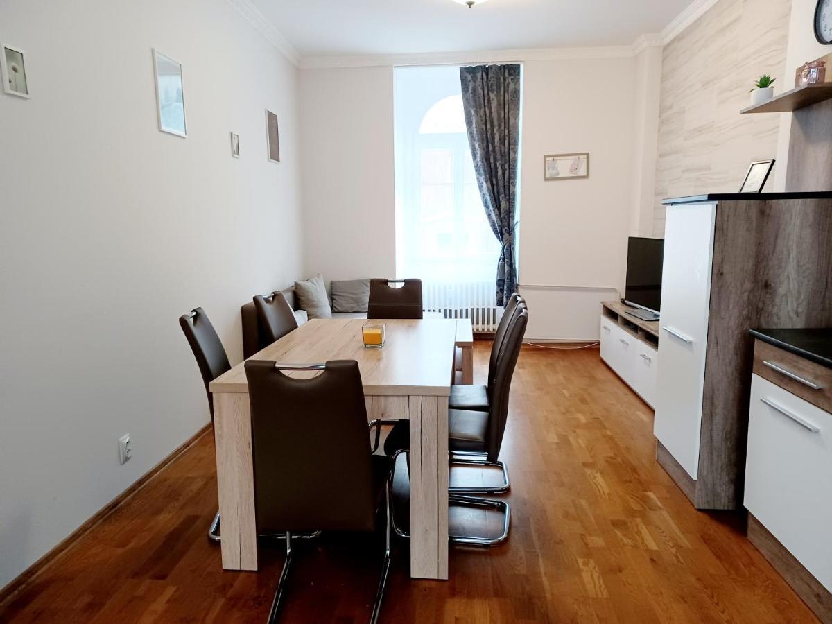 Apartment Hlavni マリアーンスケー・ラーズニェ エクステリア 写真